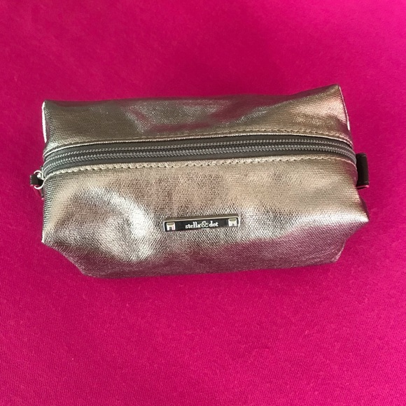 Stella & Dot Pouf Cosmetics Bag - Picture 2 of 9